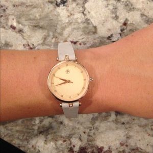 Versona gold watch